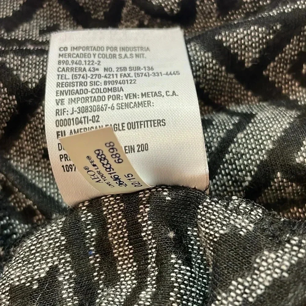 American eagle black and white open front cardigan size medium